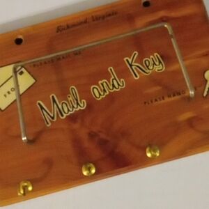 Vintage Gold and Tan Art & Decals Wall Decor